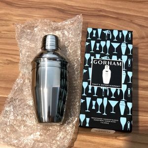 Gorham Medium stainless steel shaker Brand new